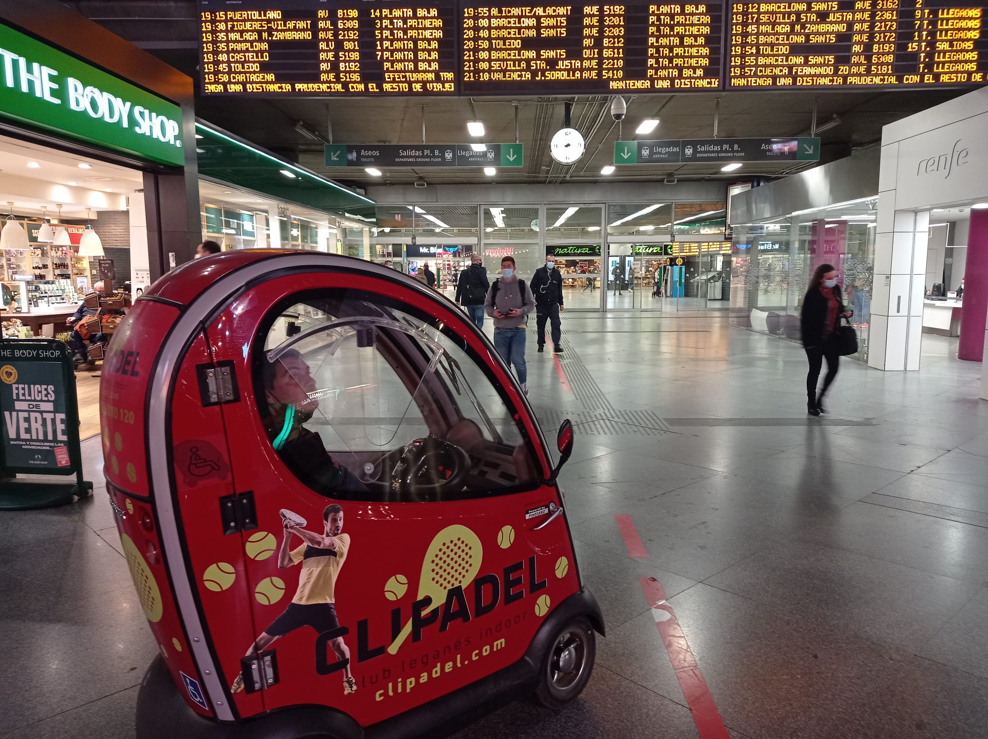 Estación de Atocha – campaña CLIPadel